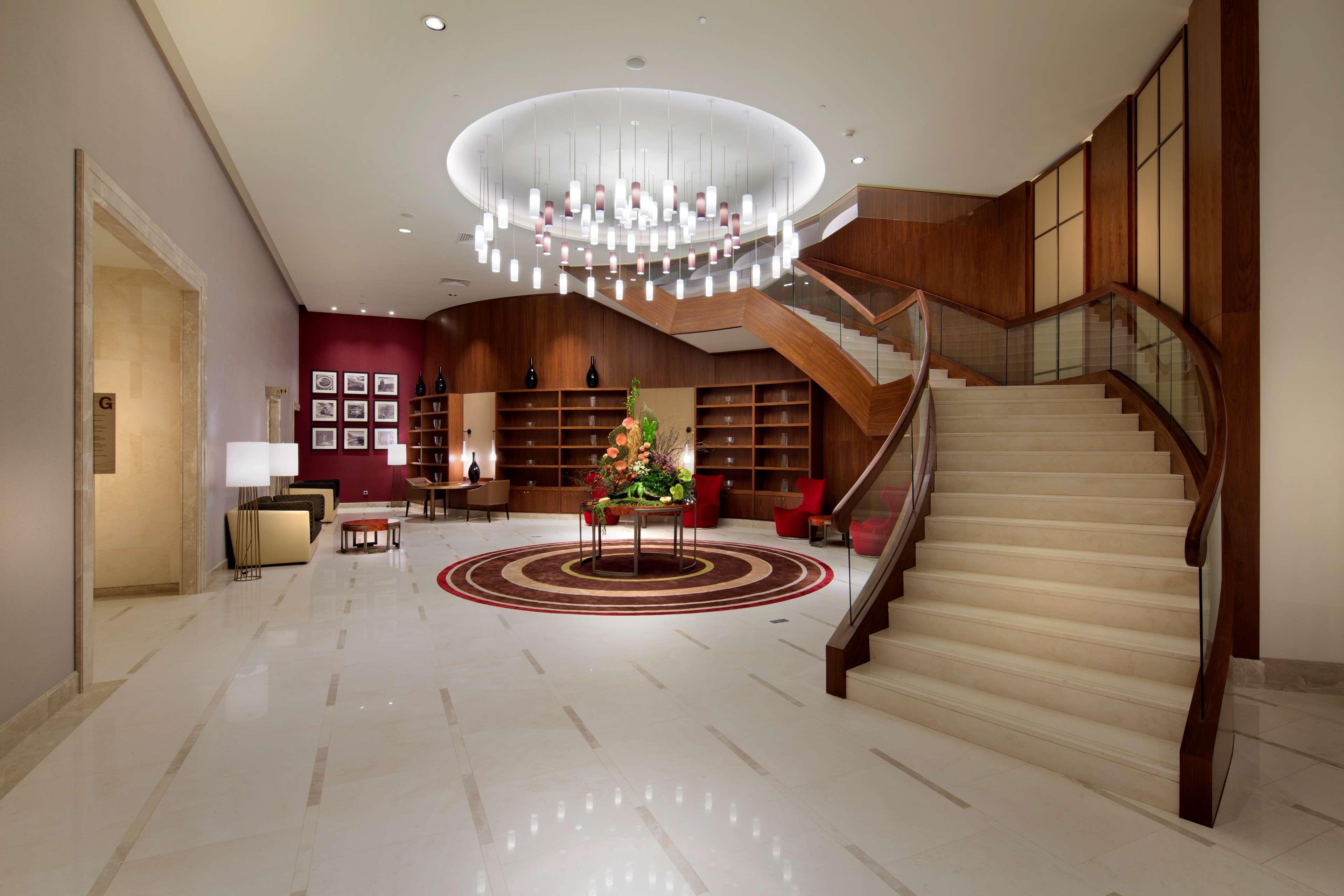 Hilton Batumi Exterior foto The lobby of the hotel
