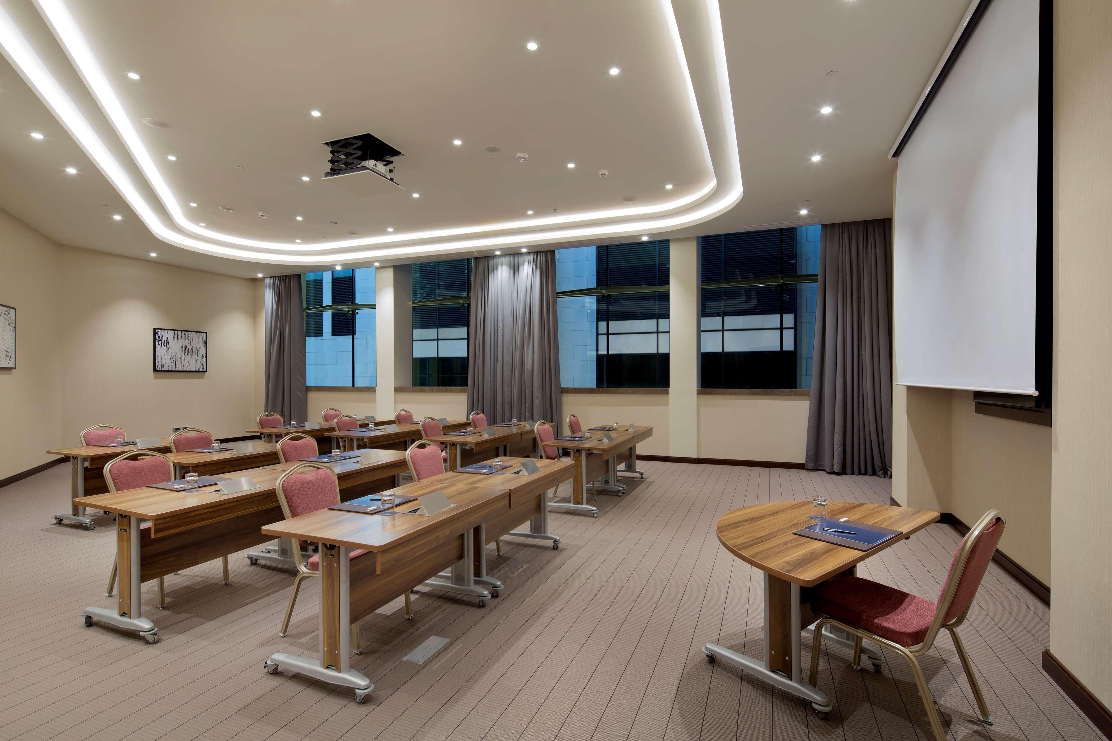 Hilton Batumi Exterior foto Meeting room