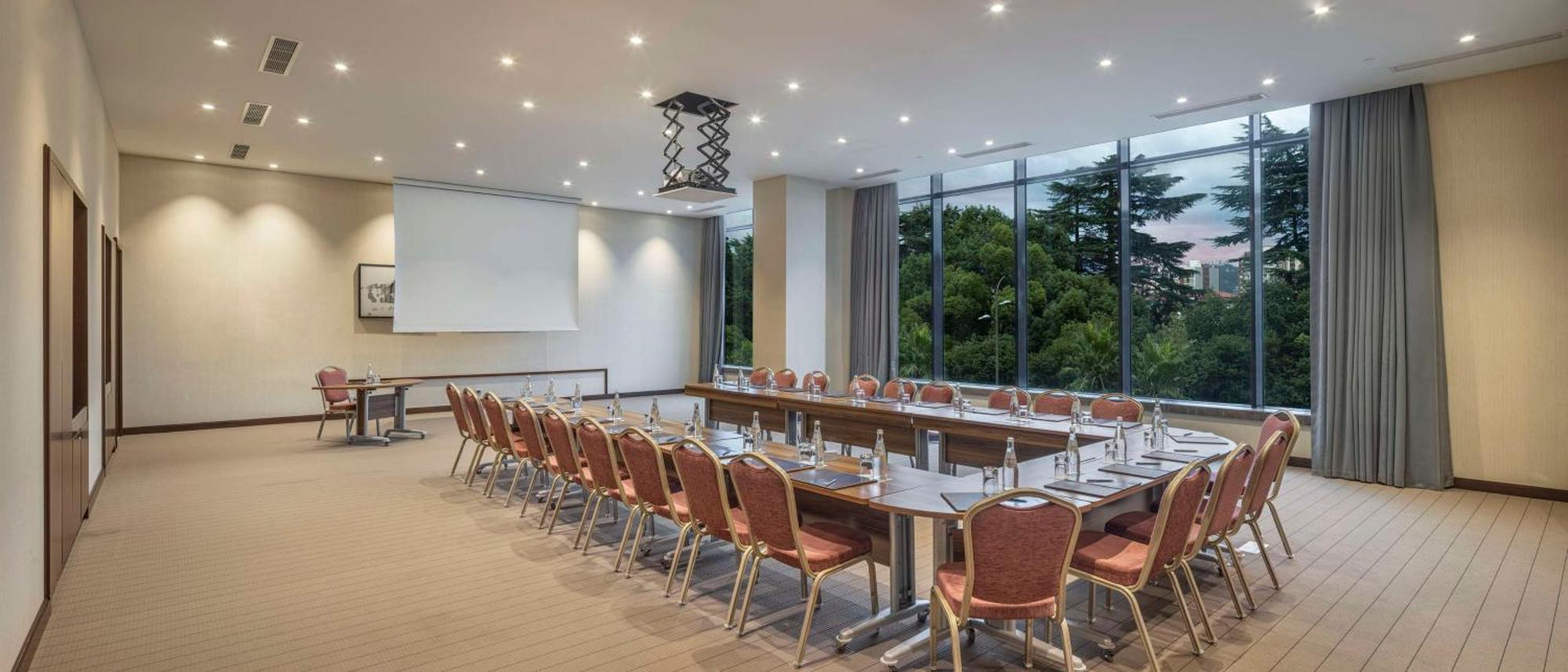 Hilton Batumi Exterior foto Meeting room