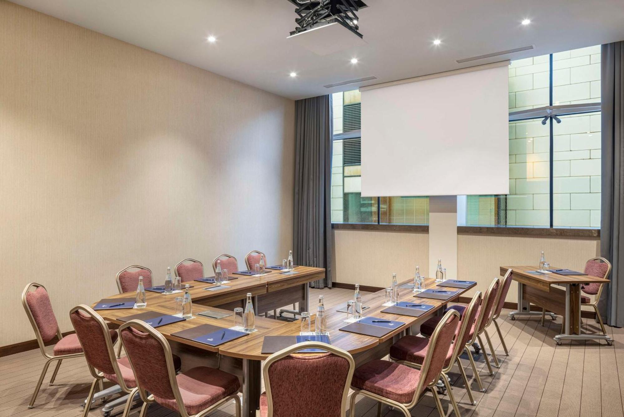 Hilton Batumi Exterior foto Meeting room