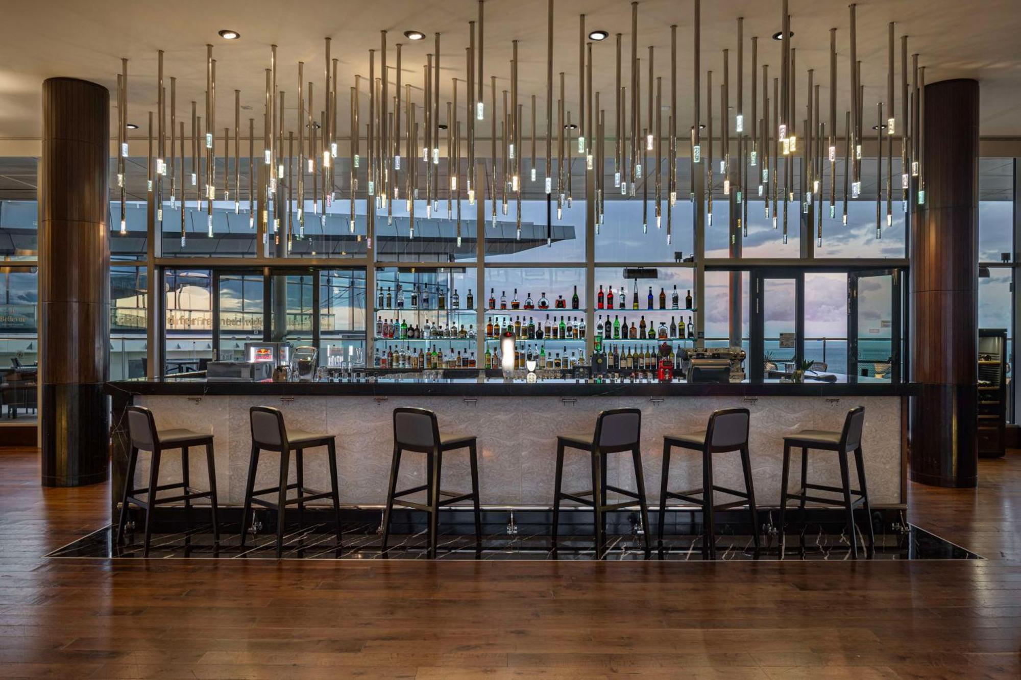 Hilton Batumi Exterior foto The bar at the 101 lounge